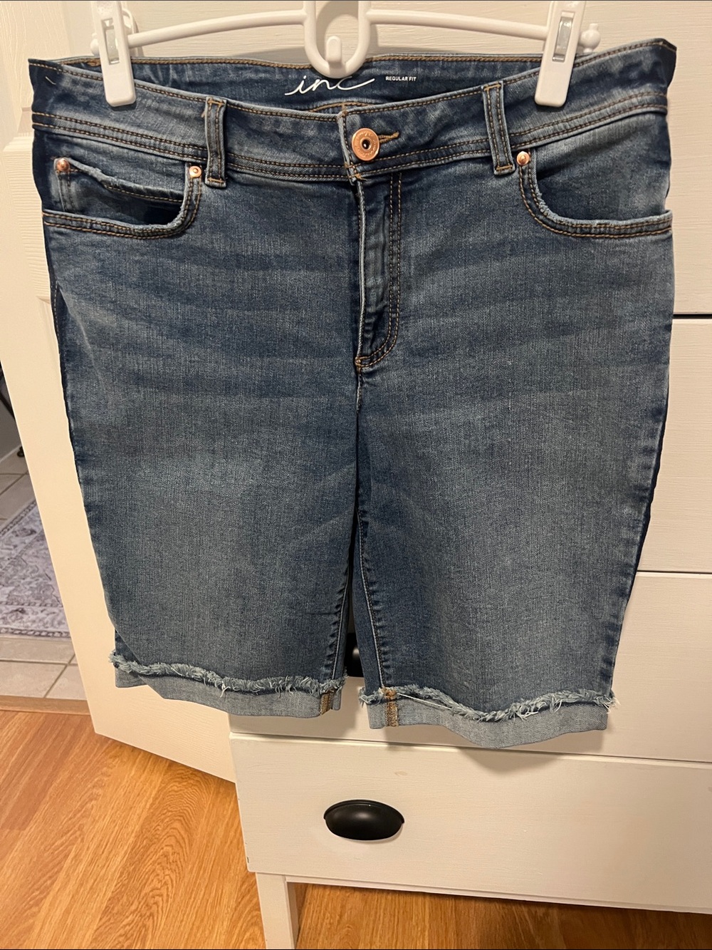INC International Concepts Medium stretchy Denim Bermuda Shorts